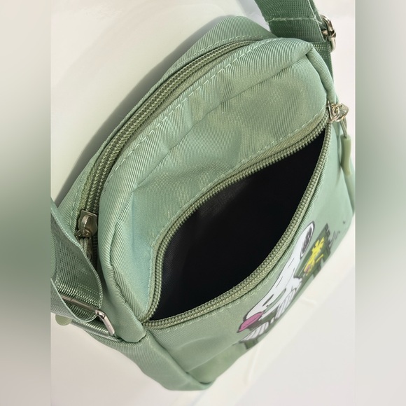 Snoopy Green Crossbody Bag - Picture 5 of 10